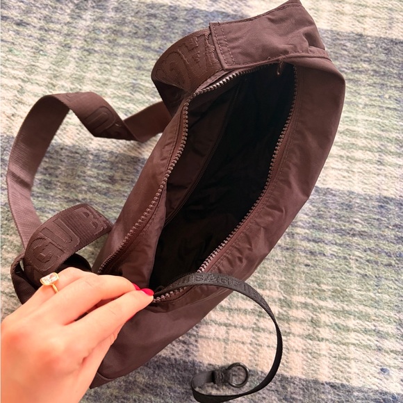 BAGGU Chocolate Plum Medium Crescent Bag - Picture 3 of 5